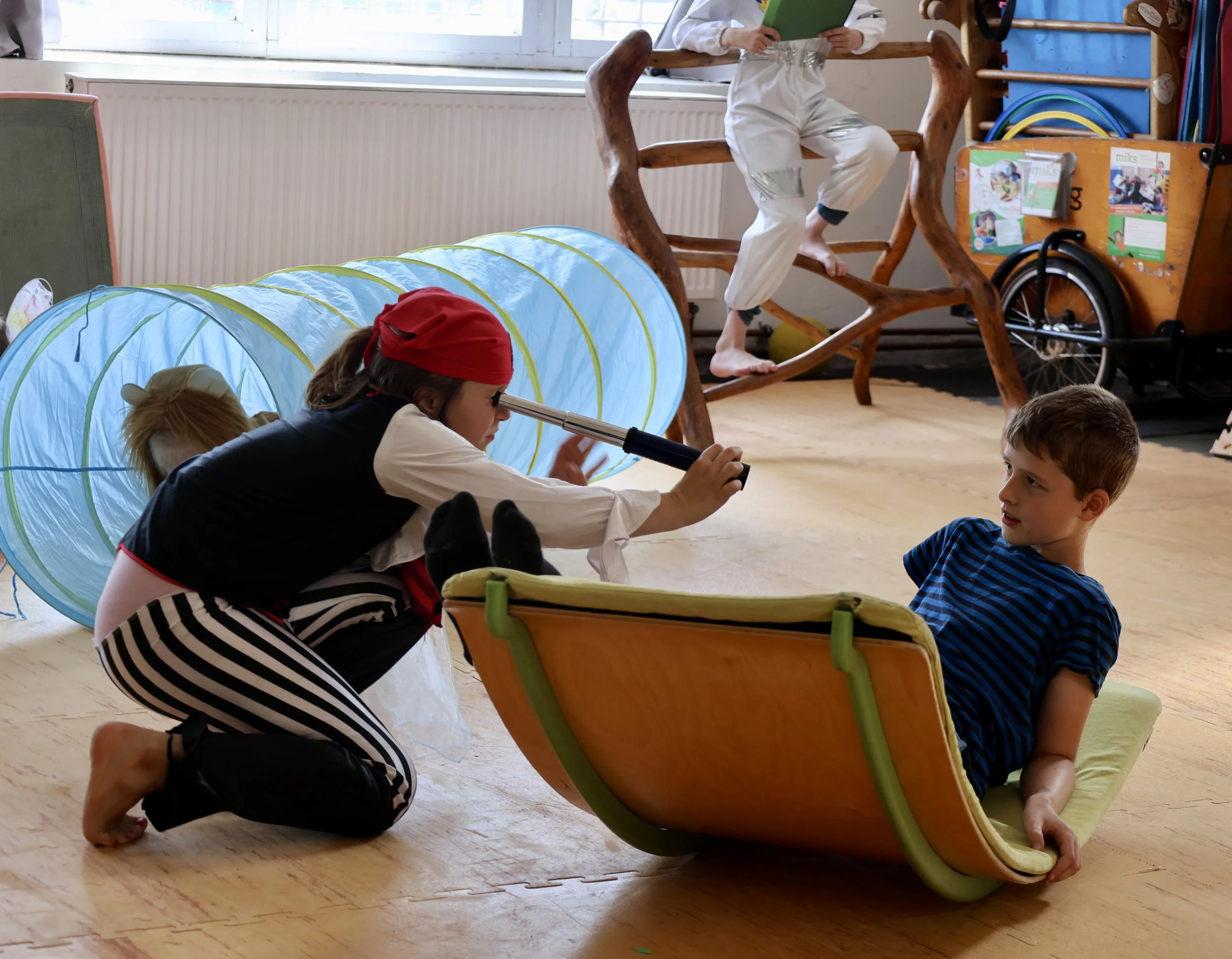 Kinder beim Theaterworkshop